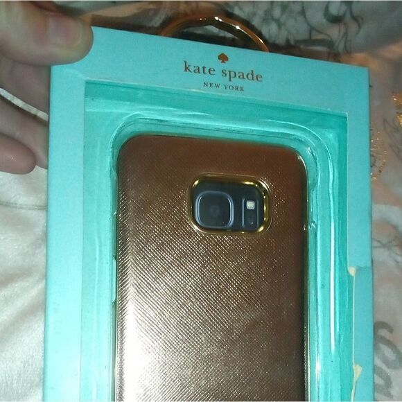 Kate Spade New York wrap case rose gold, NWT - Picture 5 of 6